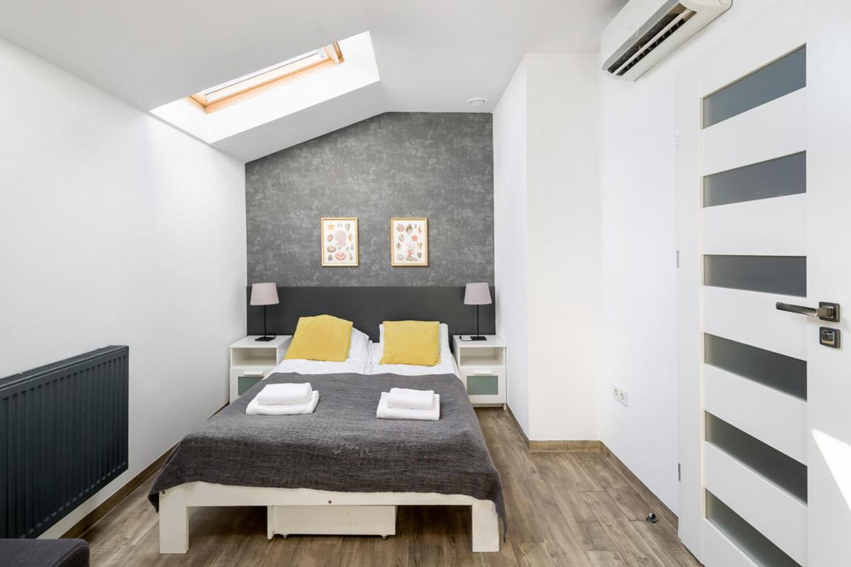 Modern Apartment In The Very Central Location 18 クラクフ エクステリア 写真